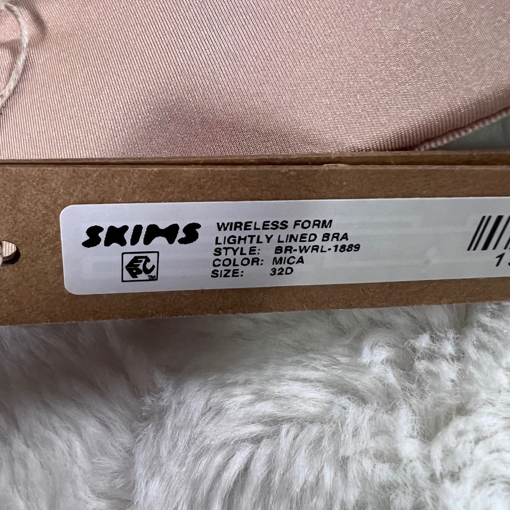 SKIMS‎ Wireless Form Lightly Lined Bra Mica Pink Tan Size 32D BR-WRL-1889 NEW - Picture 8 of 11